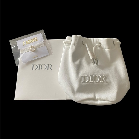 NWT-DIOR-BEAUTY BAG AND DIOR J’ADORE CHARM BRACELET - Picture 1 of 9